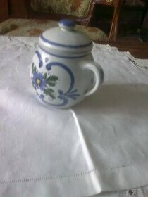 hrneček s pokličkou