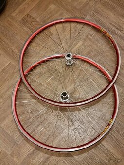Zapletená kola Campagnolo Mavic retro