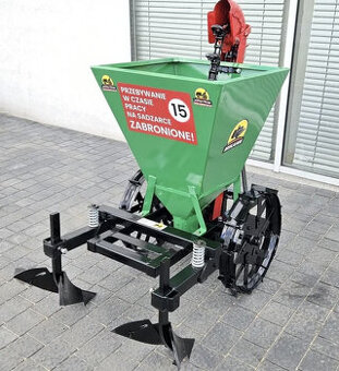 Jednořádkový sazeč brambor