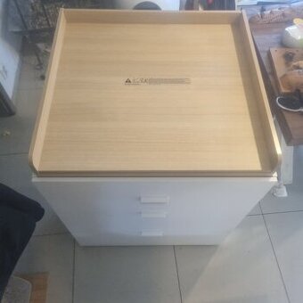 Komoda a přebalovací pult