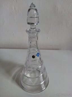 Vintage skleněná karafa, ručně broušená