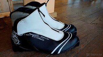 Dámské boty na běžky Atomic, SNS, vel.39 a 1/3