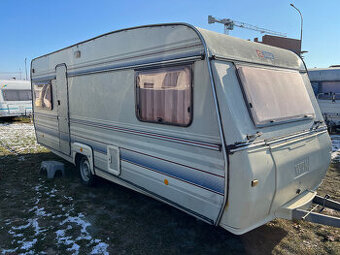 Karavan Wilk De luxe 495