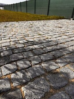 Použité dlažební kostky