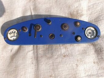 prodám díly na traktor Zetor 25. Sací potrubí se žhavící spi