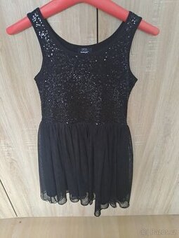 Dívčí černé šaty na ramínka, vel. 146/152