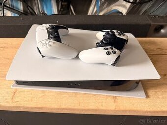 PS5 s mechanikou + 2× ovladač + rozšíření 500GB SSD