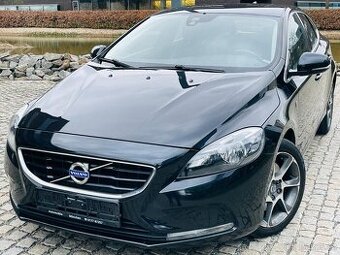 Volvo V40 2.0 D3 5VÁLEC MANUÁL OCEAN RACE LED SERVISKA