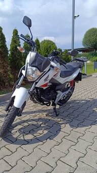 Honda CB 125 F