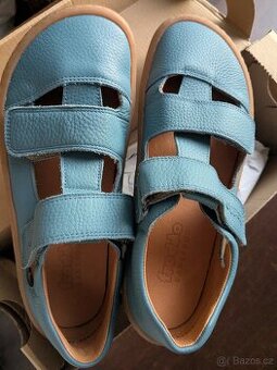 NOVÉ Froddo barefoot vel. 39