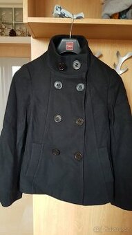 Černý krátký flaušový kabátek, vel. S - 1