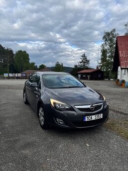 Opel Astra 1.4 T 103 kW 2011