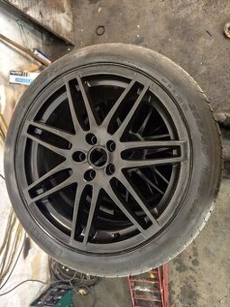 255/40 r19