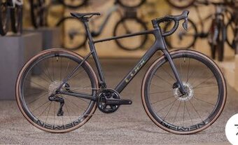 Silnicni a gravel kola CUBE