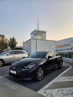 Lexus IS300h, 2018, 2.5 Hybrid 164 kW, 110t.km