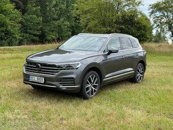 VW Touareg 3.0 TDI V6 210 kW výbava Atmosphere | Záruka