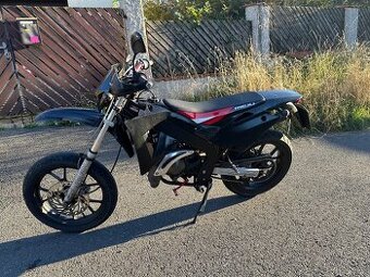 Silniční motorka Rieju smx 50 - lze řídit s ŘP B