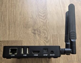 UGOOS AM6 PRO TV BOX
