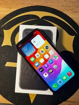 iPhone 11, 64 GB, černý – pěkný stav - záruka