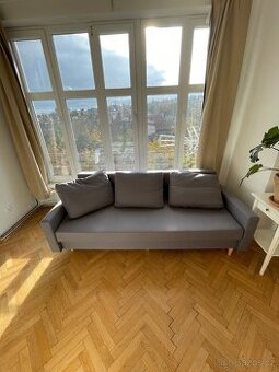 Trojmístná rozkládací sedačka