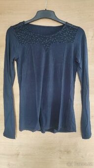 Tmavě modré tričko M