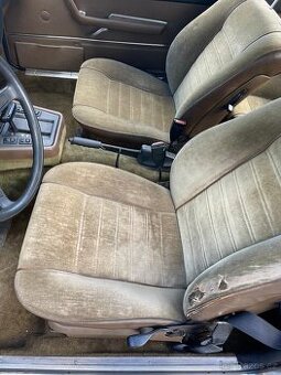 Sedačky bmw e24, rv80