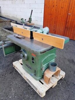 Spodní frézka s čepovacím vozíkem