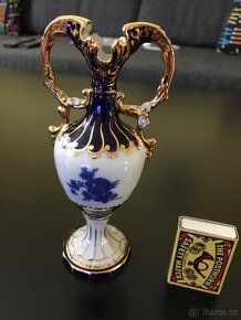 Porcelánové amfóry, vázičky