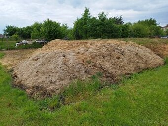 Prodám kvalitní kompost z travní hmoty