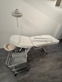 Kosmetické lehátko + židle, pojízdný stolek a lampa