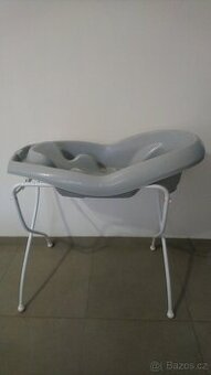 Dětská vanička s výpustí a se stojanem