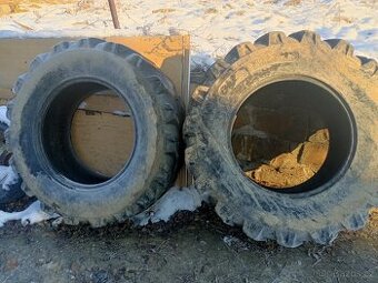 Pneumatiky Backhou Camso 16,9-28 ;16,9/28