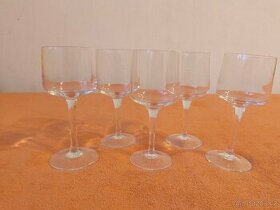 5 skleniček na likér