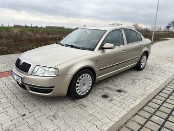 Škoda Superb 1