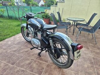 Royal Enfield Bullet 350 rok 1972