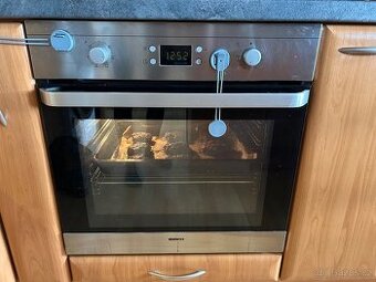 Vestavná trouba BEKO - funkční