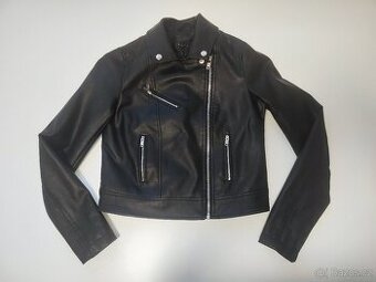 Černá bunda Mohito 32 (XS)