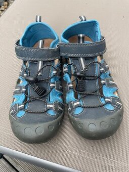 Letní boty Baťa 38