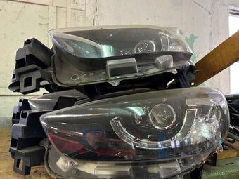 Mazda CX5 KD světlomet přední