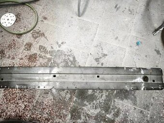 Přední výztuha Opel Insignia B