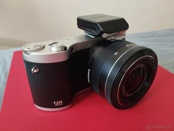 Samsung NX300 + 20-50mm