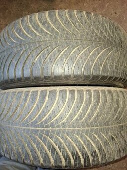 2x celoroční 235/50r18 good year