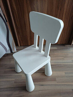 IKEA bila stabilni detska zidle