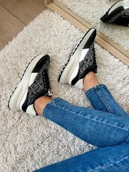 KARL LAGERFELD ČERNÉ TENISKY