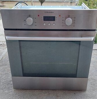 vestavěná trouba Elektrolux