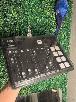 Rodecaster Pro