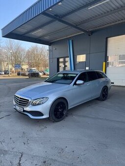Mercedes e 220d w213 rok výroby 12/2017 provoz 2018
