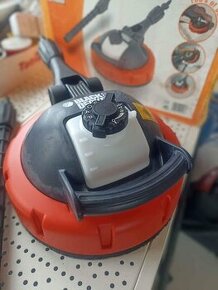 Prodám NOVÝ čistič ploch s nádobkou Black & Decker na tlakov