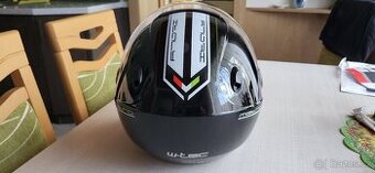 Motohelma skůtr