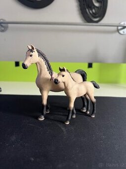 Schleich koně
